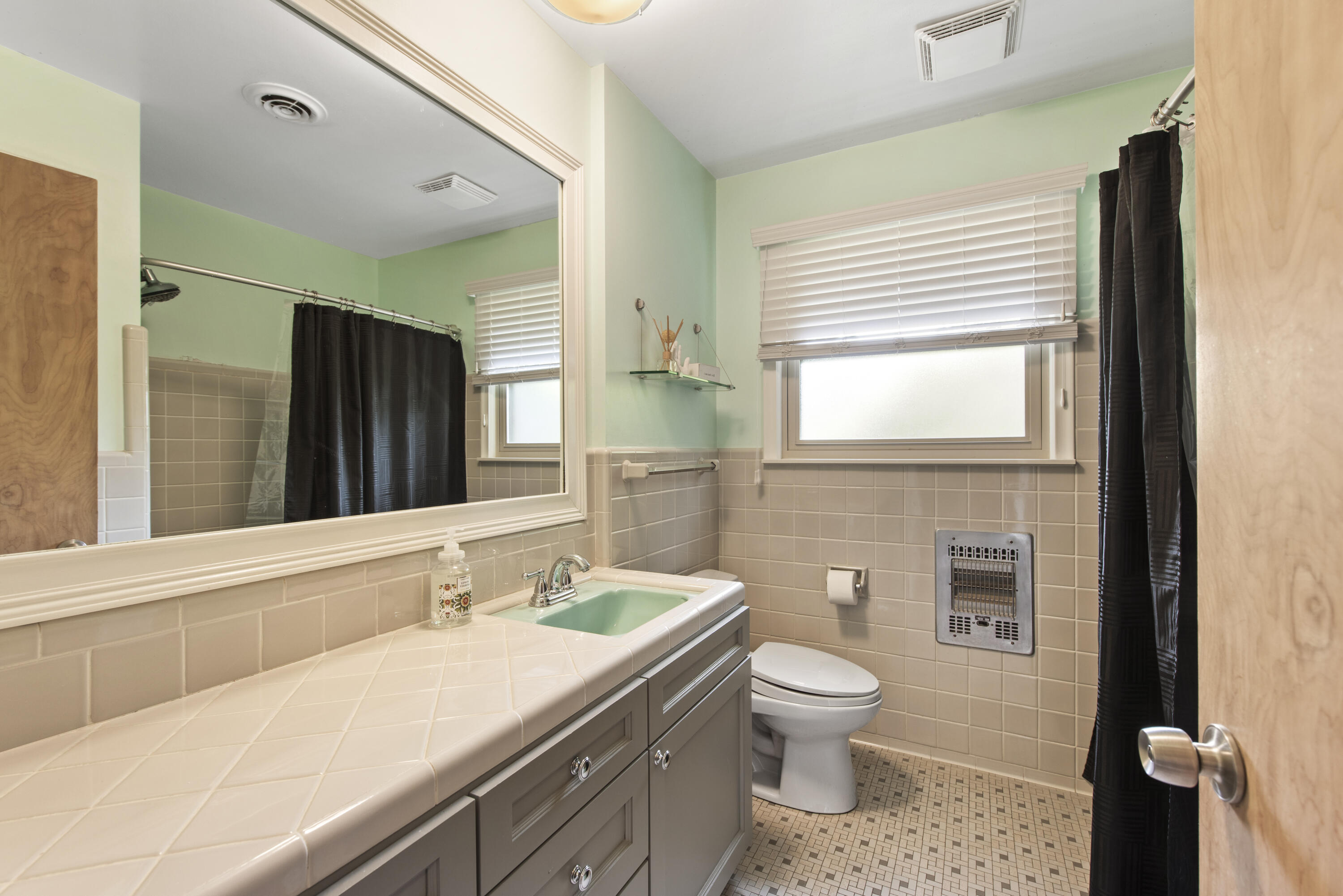 899 Fox Run Property Photo 24