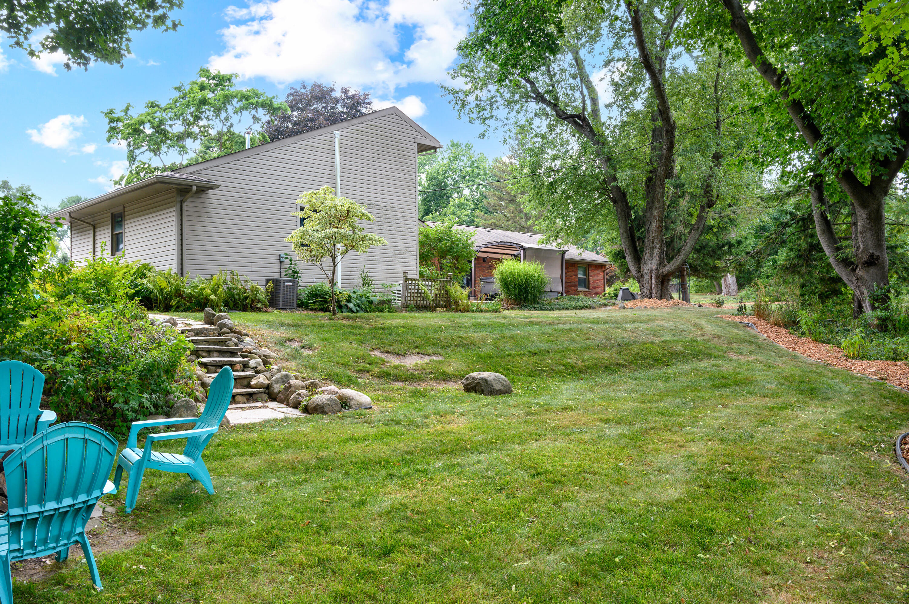 899 Fox Run Property Photo 28