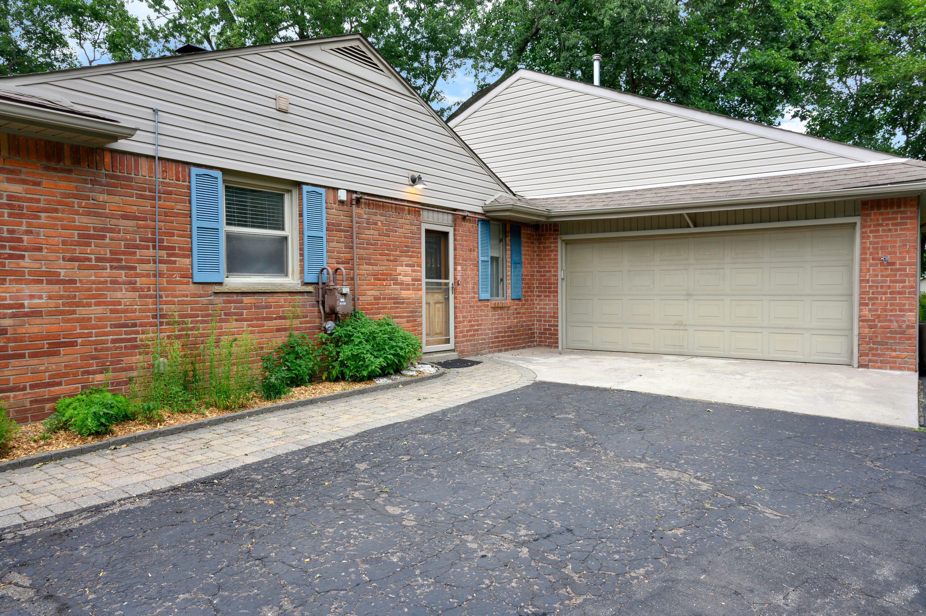 899 Fox Run Property Photo 30