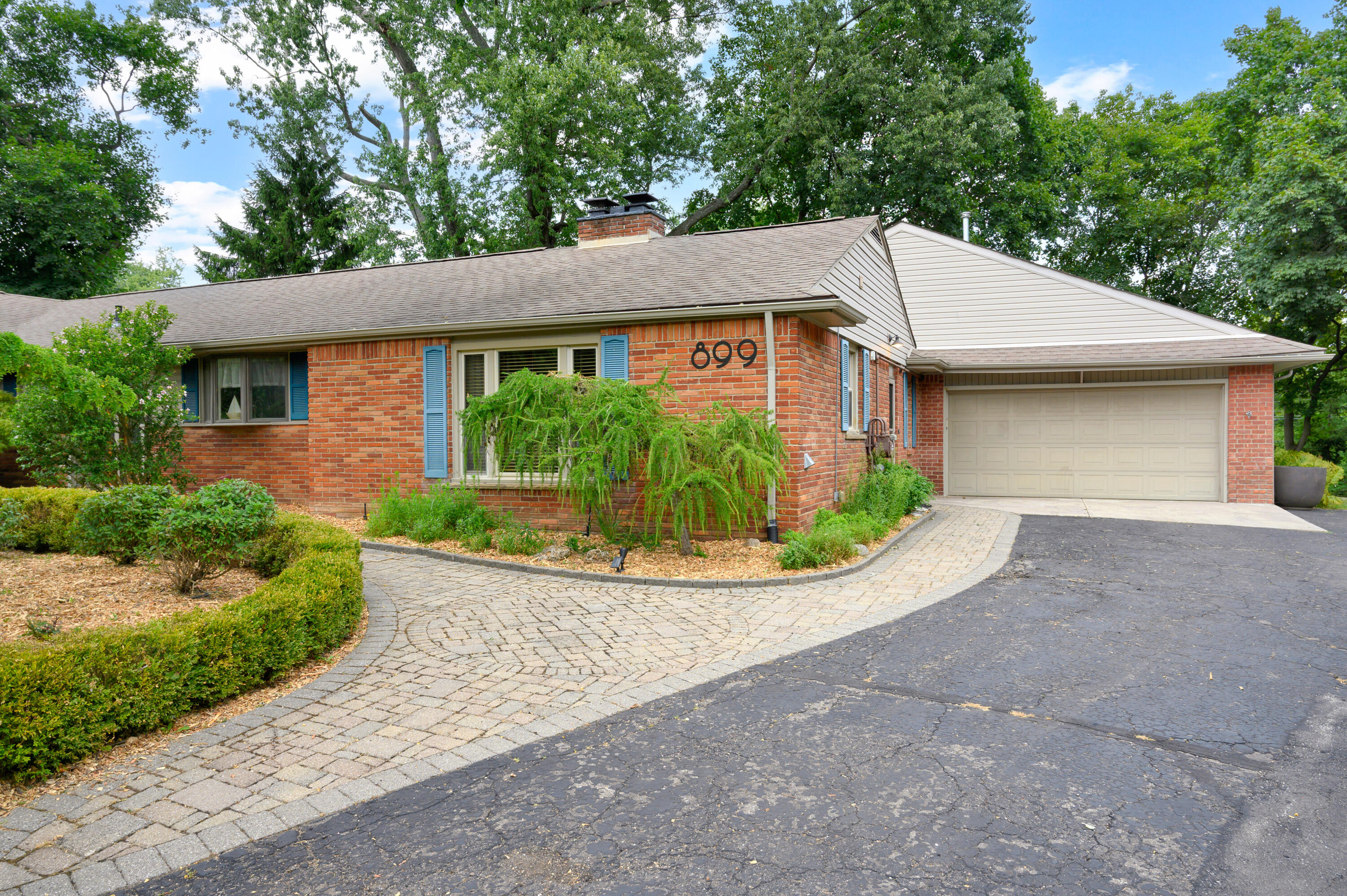 899 Fox Run Property Photo 31