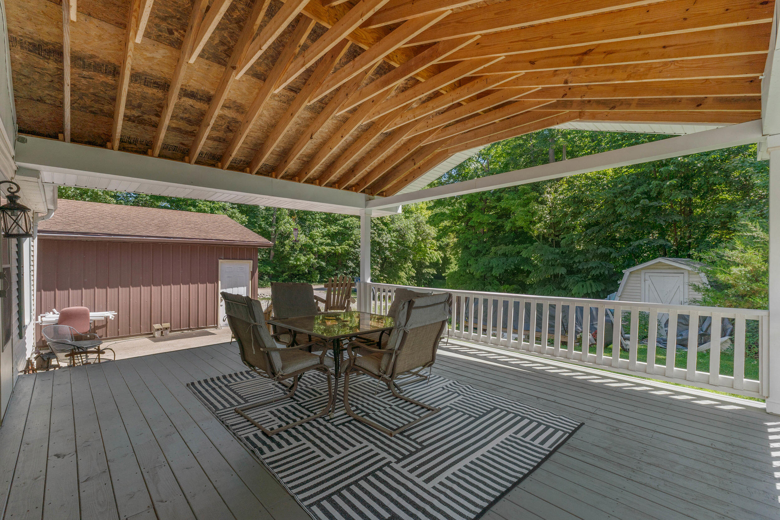 4561 Oak Glen Drive Property Photo 12