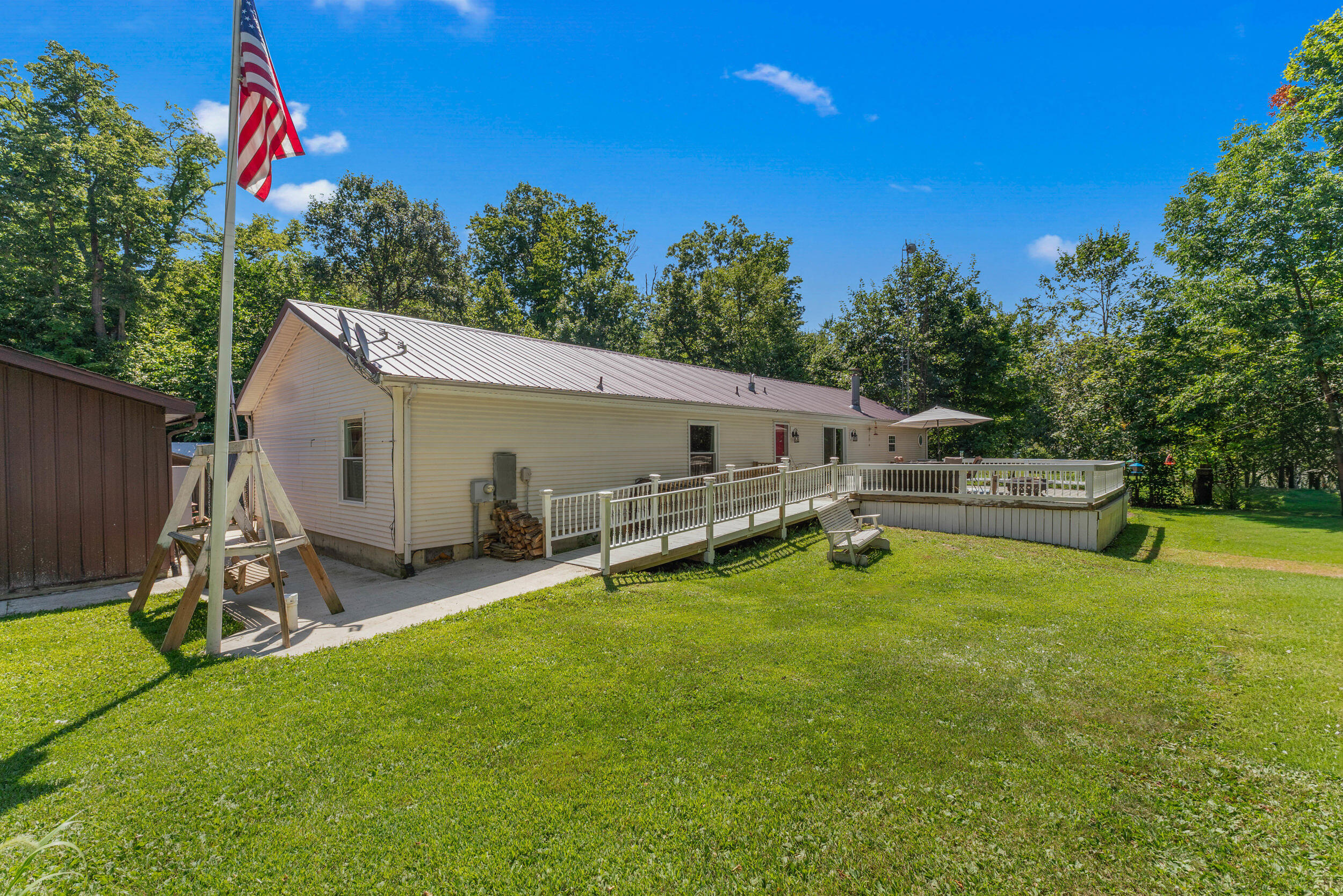 4561 Oak Glen Drive Property Photo 14