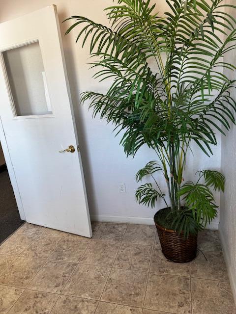 907 S State Street A Property Photo 2