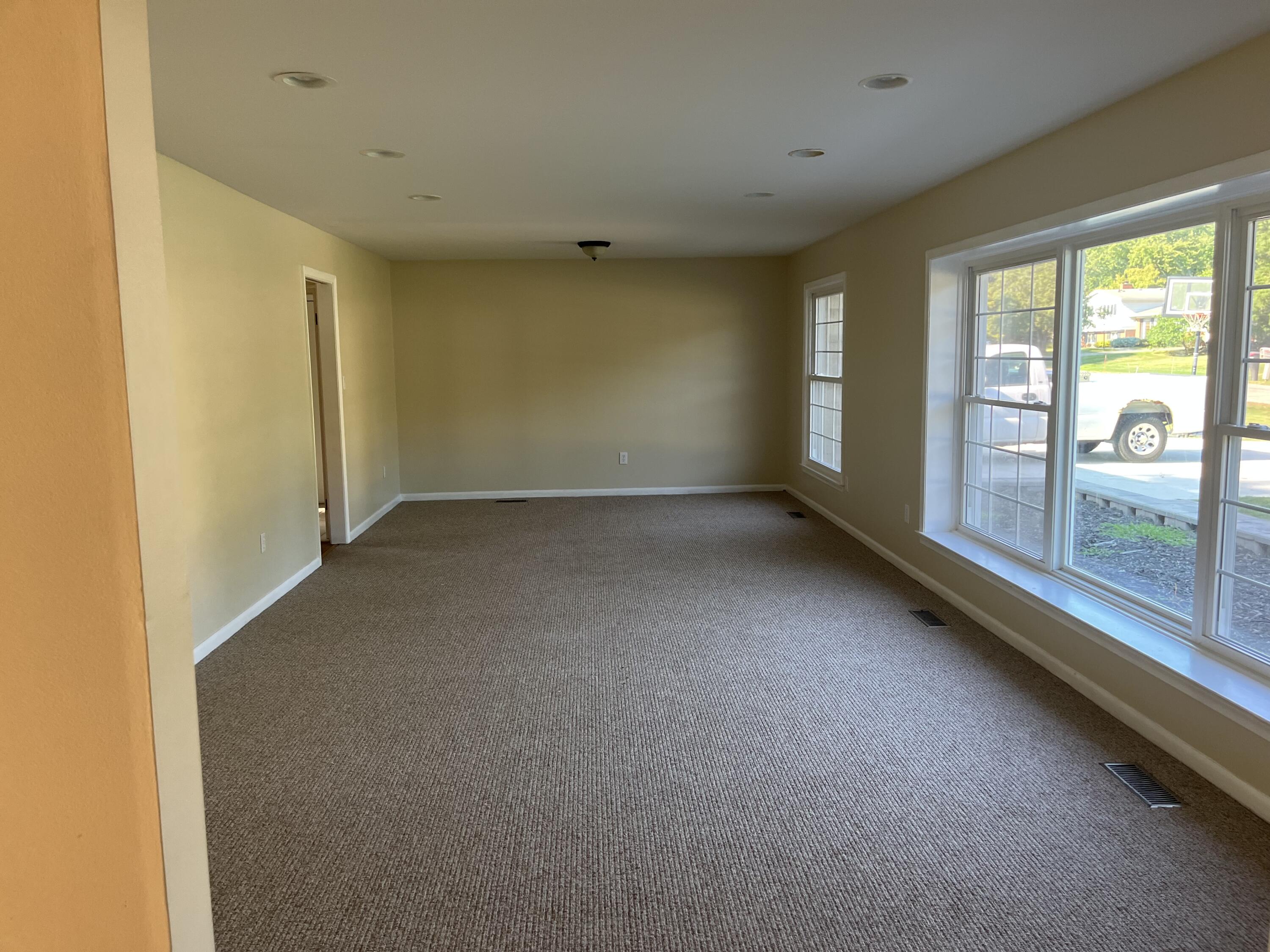7096 Riverstone Road Property Photo 4