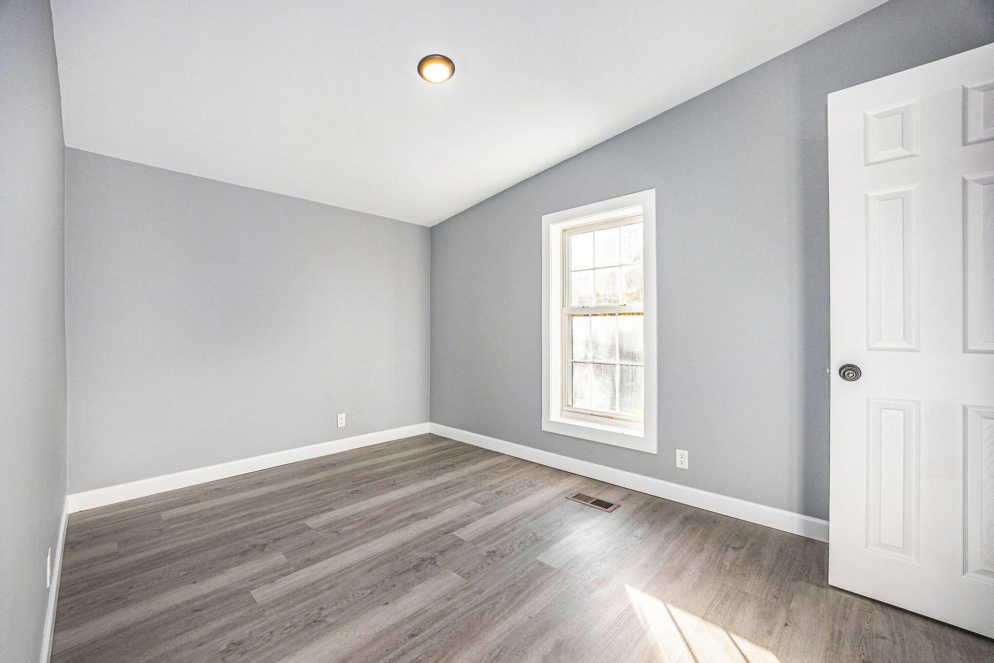 8680 16 Mile Road Ne Property Photo 10