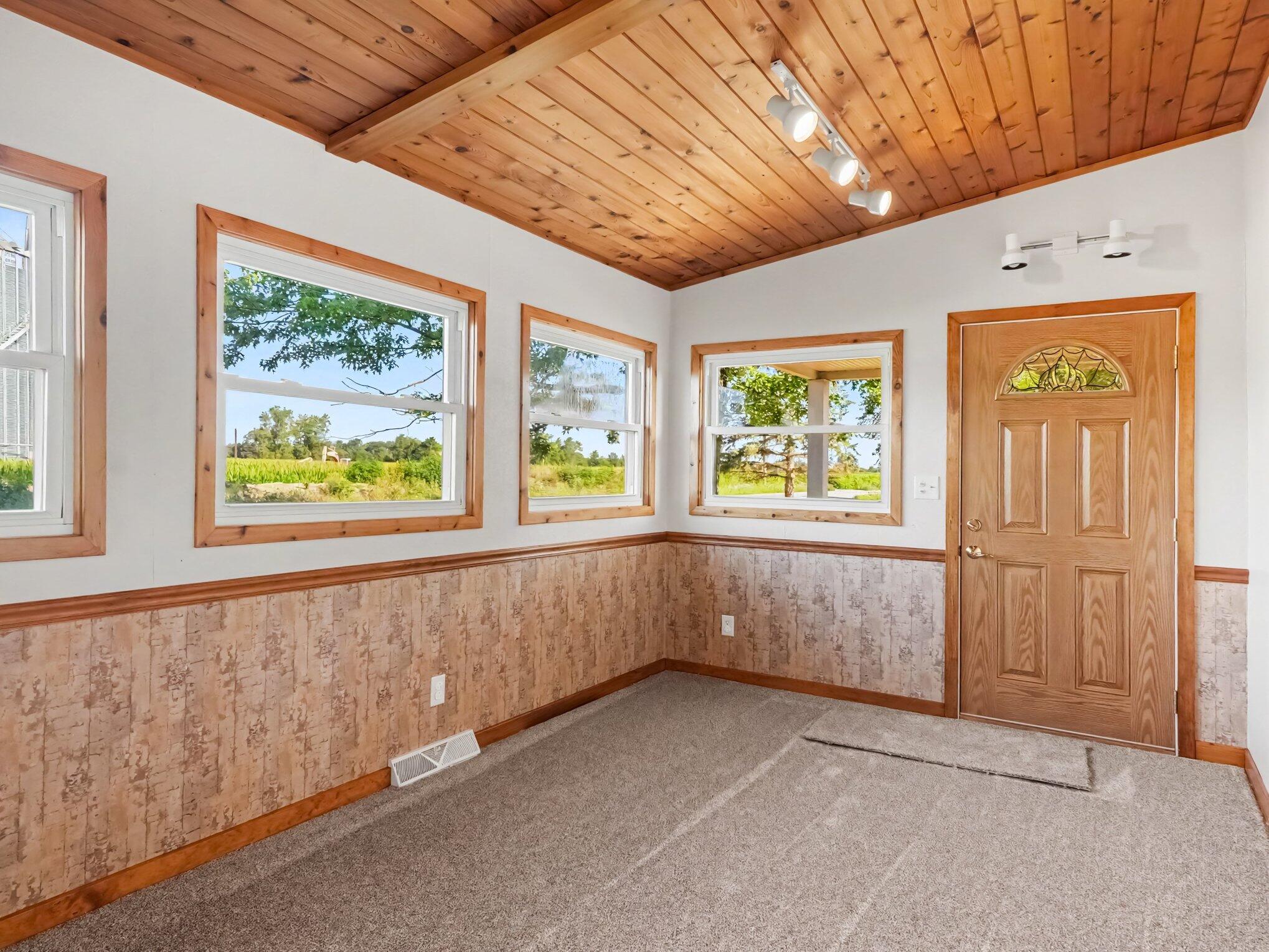 11484 Dennison Road Property Photo 3