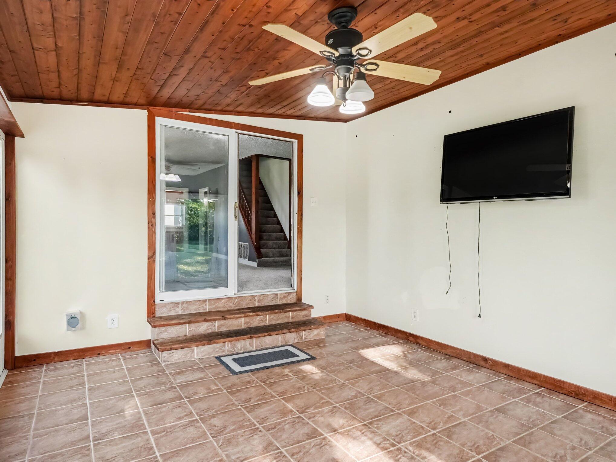 11484 Dennison Road Property Photo 13