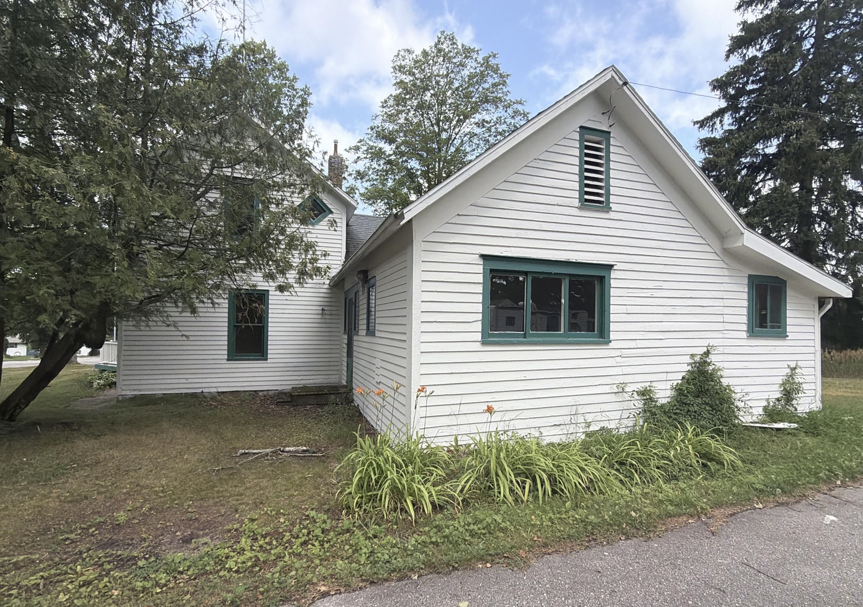 306 N Carland Street Property Photo 3