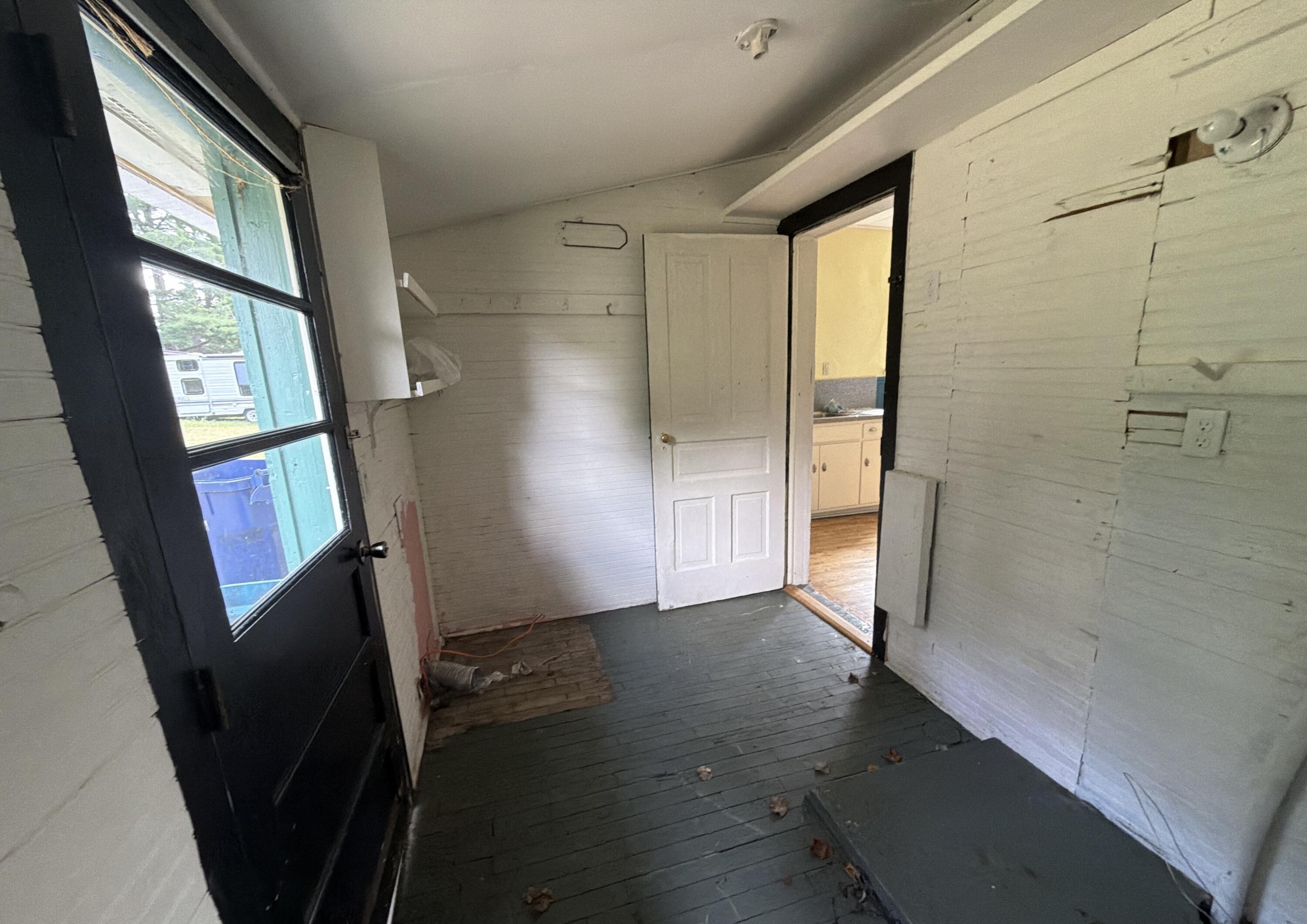 306 N Carland Street Property Photo 19
