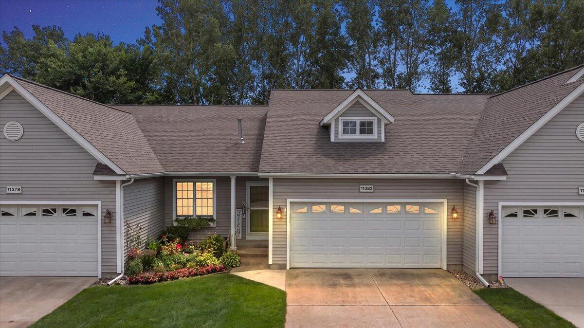 11382 E Lake Drive Property Photo 1