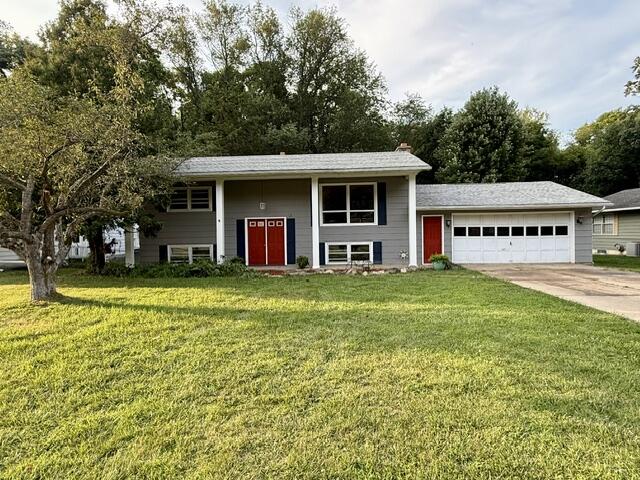 711 E North Drive Property Photo 1