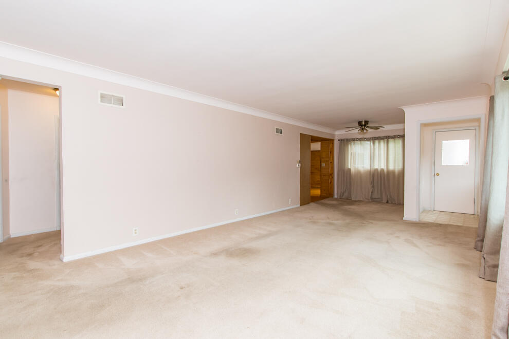 1916 Romence Road Property Photo 20