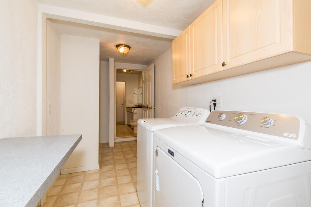1916 Romence Road Property Photo 22