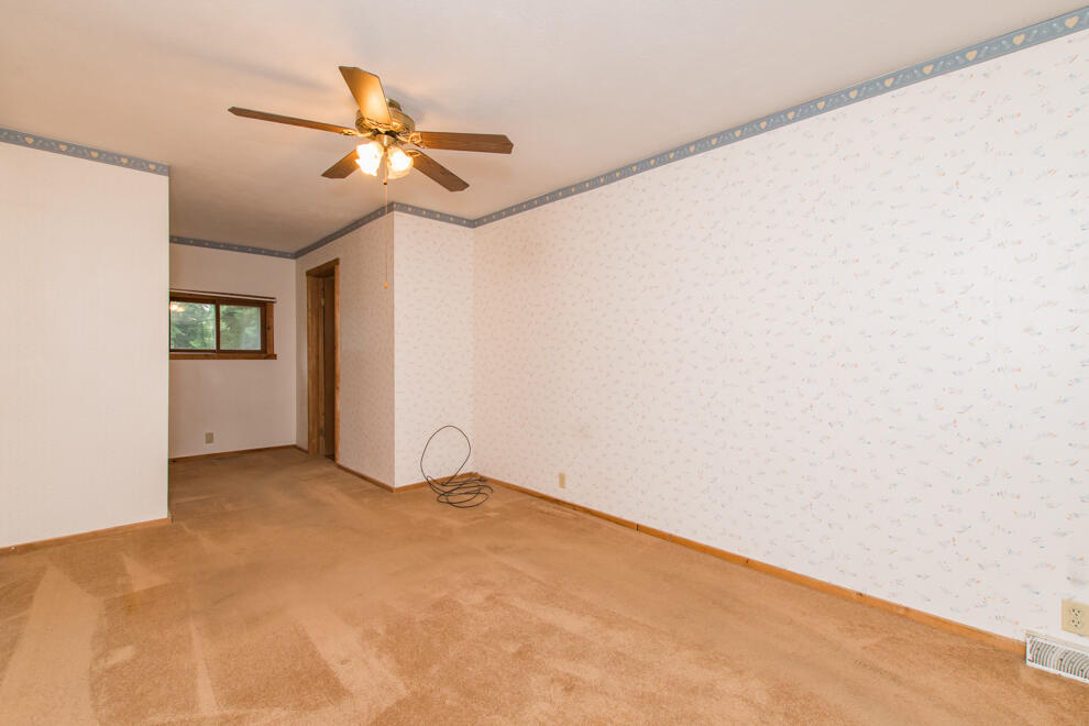 1916 Romence Road Property Photo 28