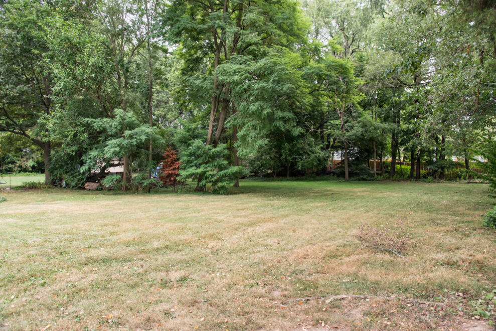 1916 Romence Road Property Photo 37
