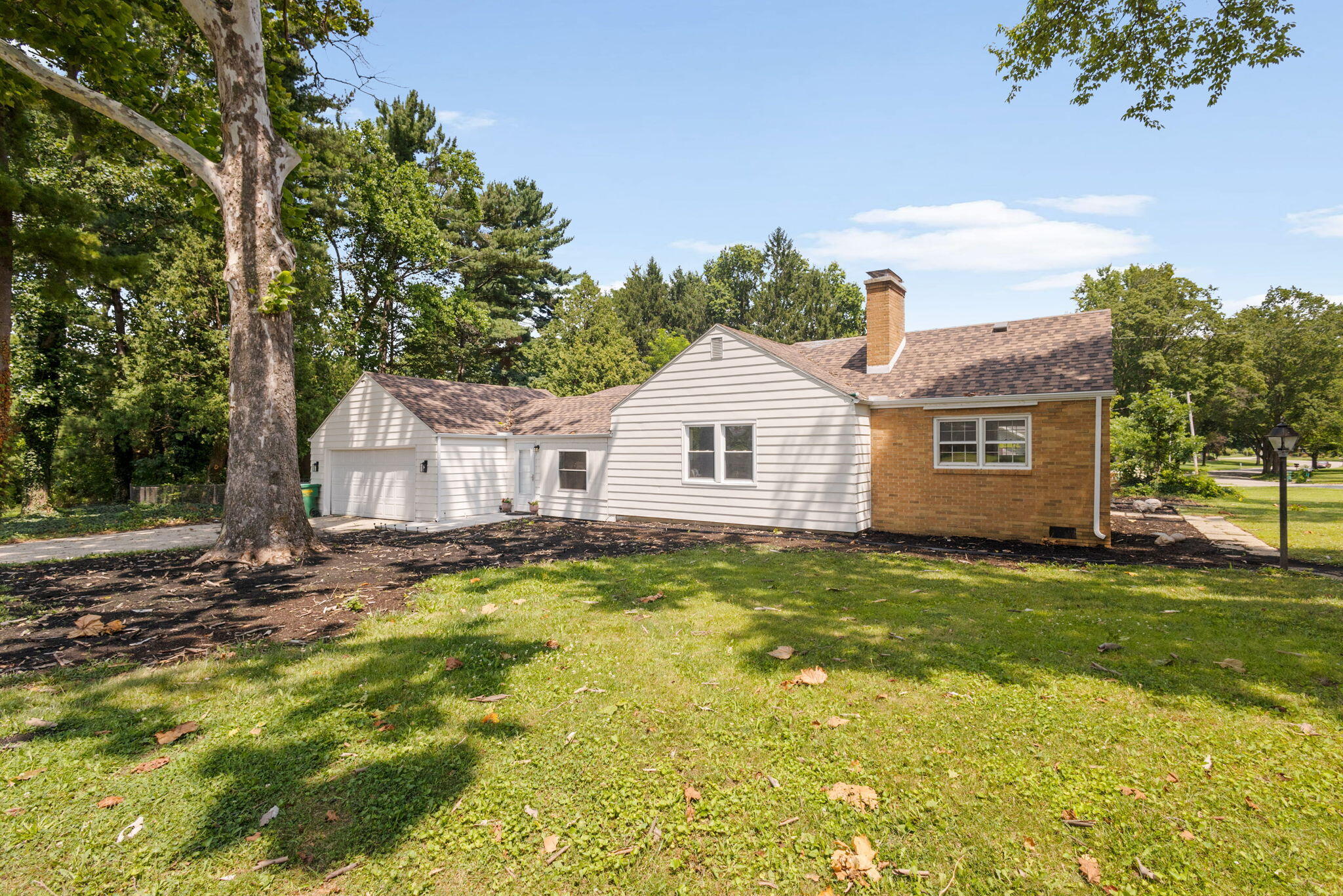 811 Tomahawk Lane Property Photo 1