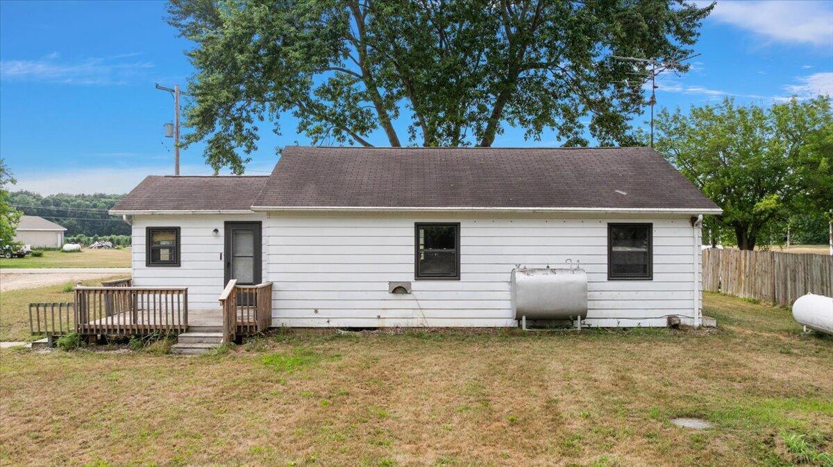 75 4th Street Property Photo 2