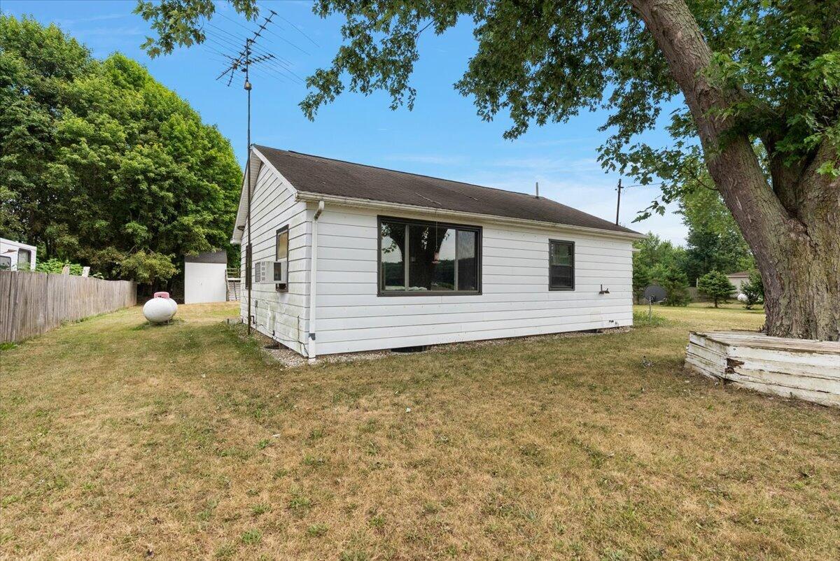 75 4th Street Property Photo 7