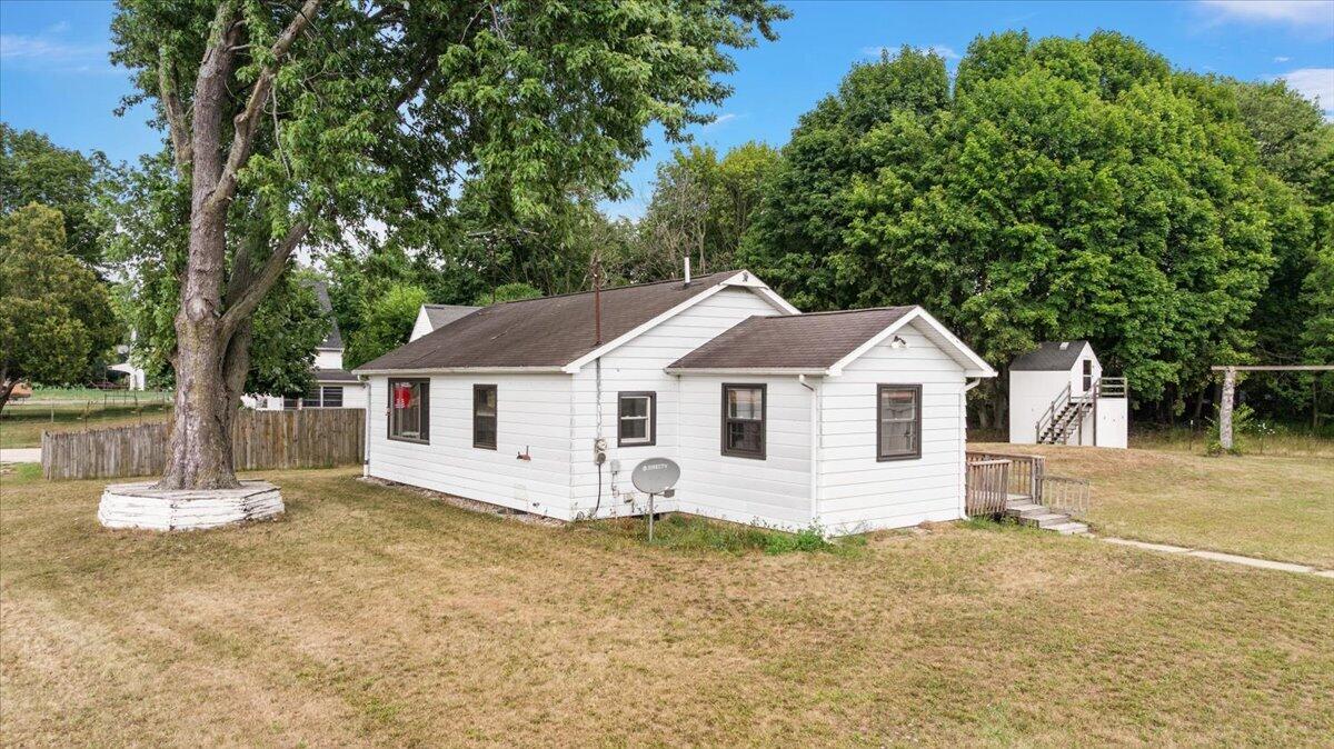 75 4th Street Property Photo 14