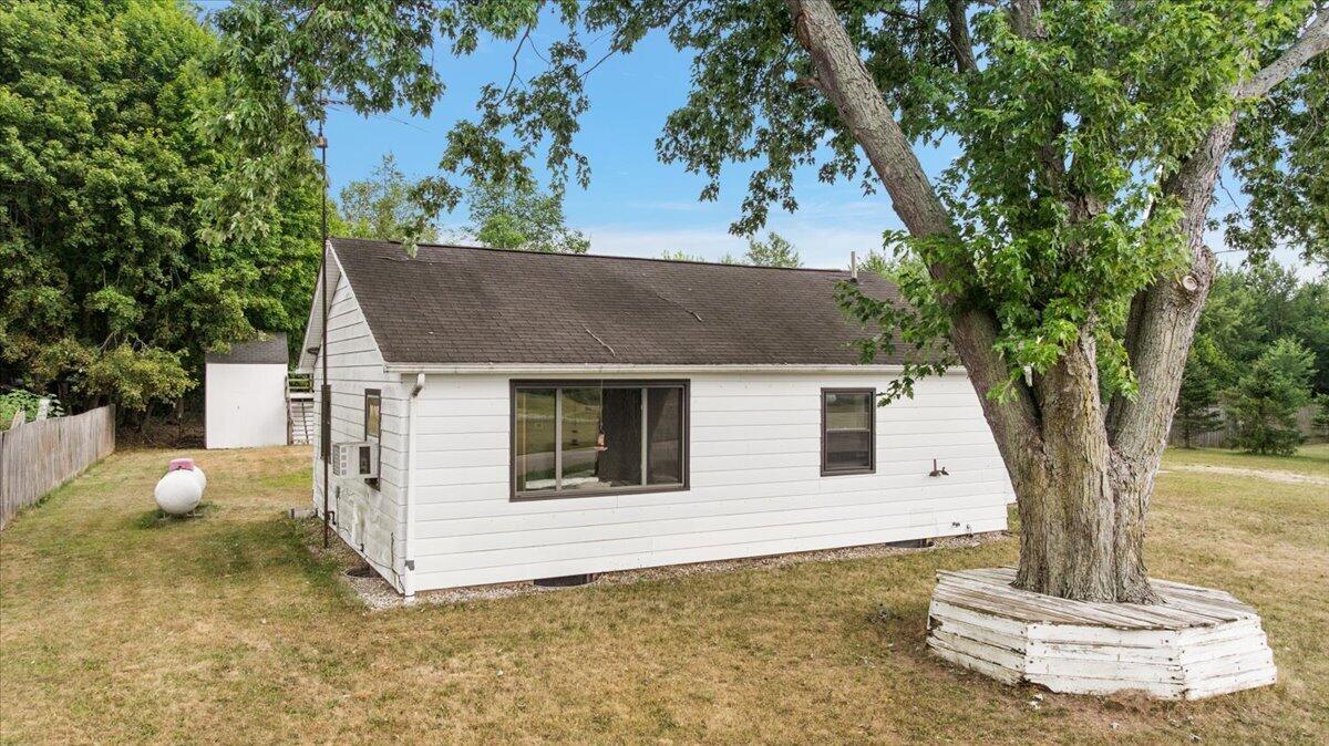 75 4th Street Property Photo 16