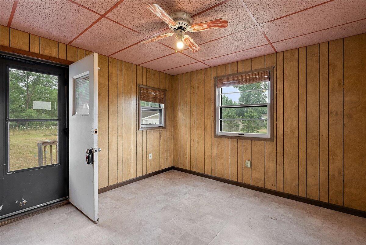 75 4th Street Property Photo 35