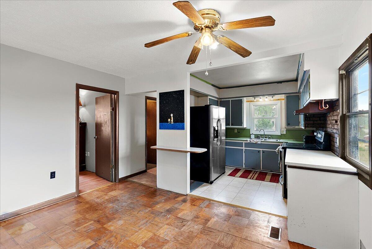 75 4th Street Property Photo 37