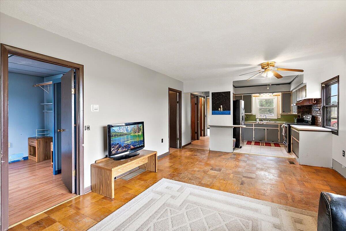 75 4th Street Property Photo 44