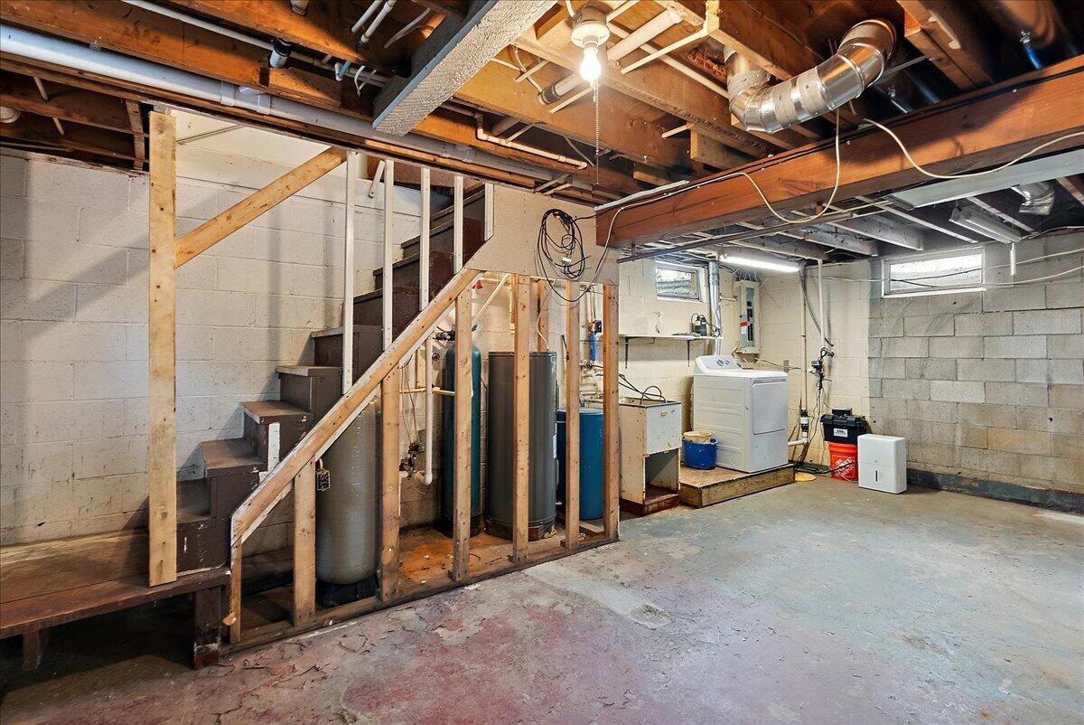 75 4th Street Property Photo 55