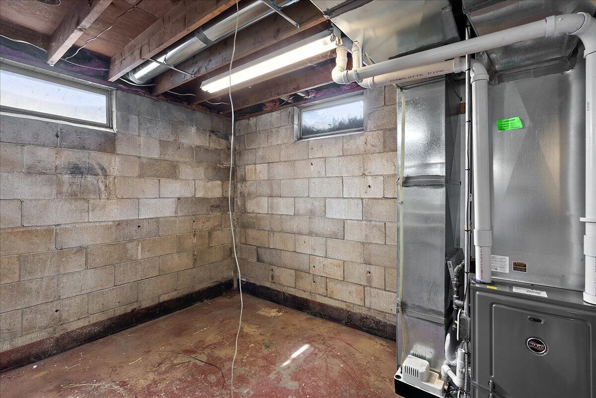 75 4th Street Property Photo 57