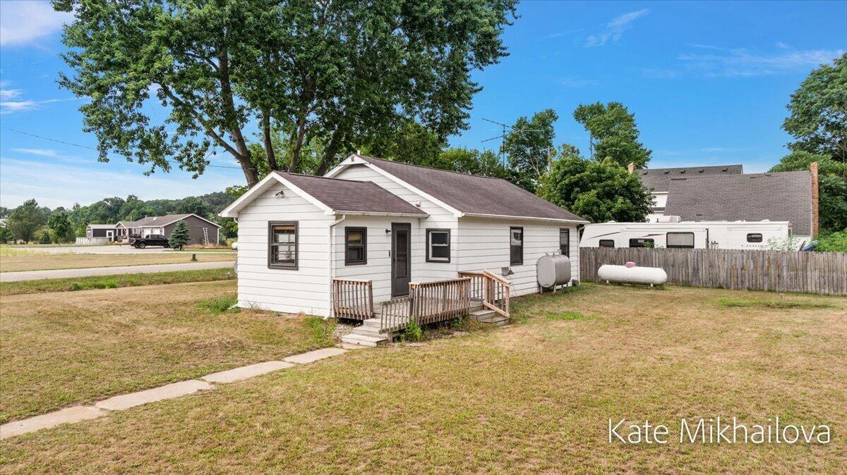 75 4th Street Property Photo 61
