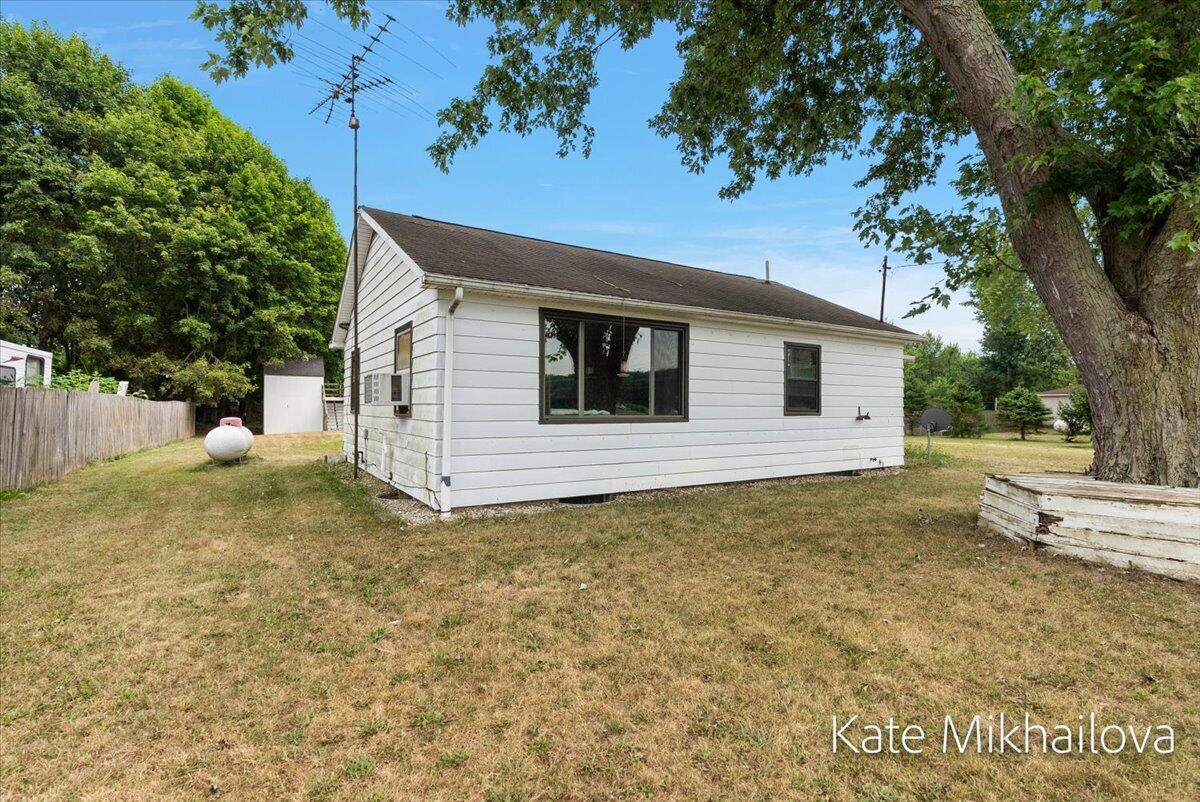75 4th Street Property Photo 64