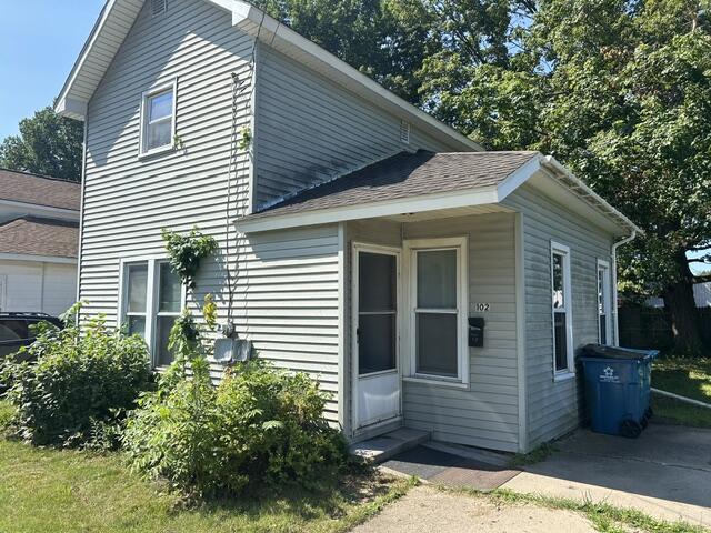 102 S George Street Property Photo 1
