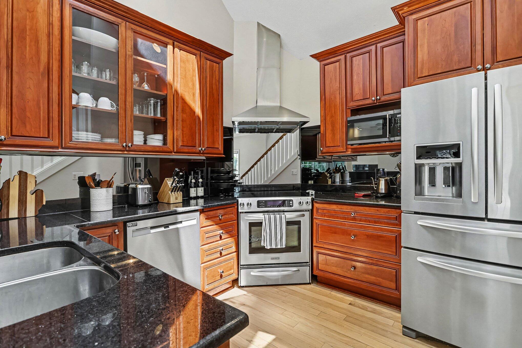 561 Upton Drive Property Photo 14