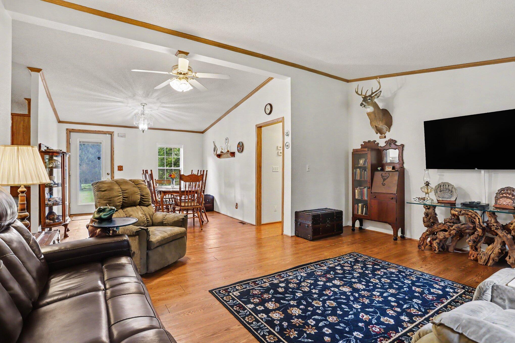 18576 T Drive S Property Photo 9