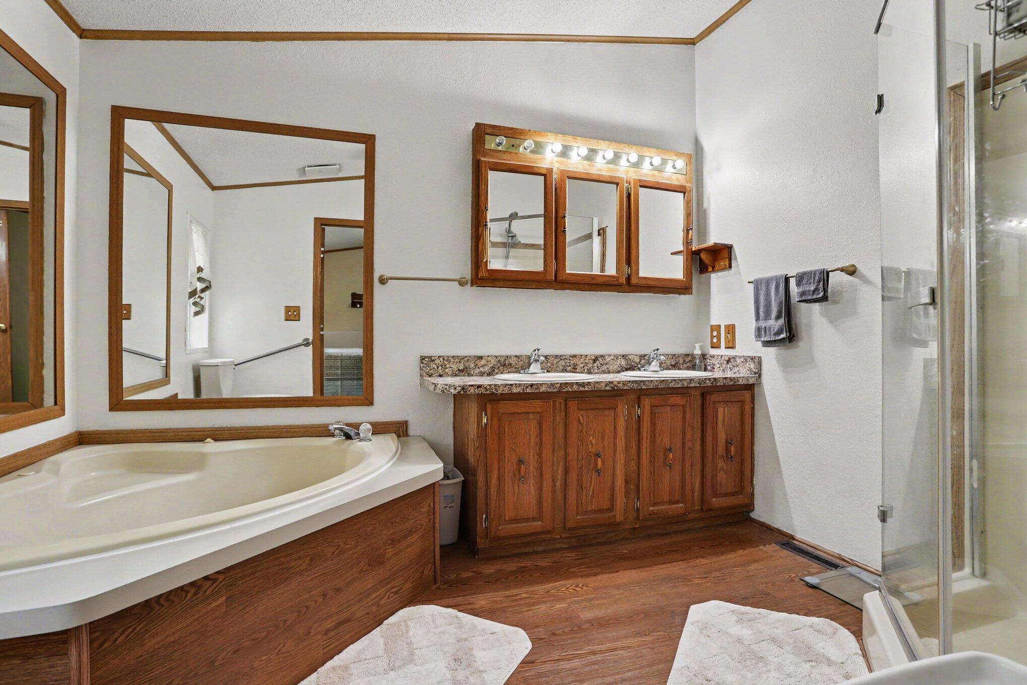 18576 T Drive S Property Photo 18