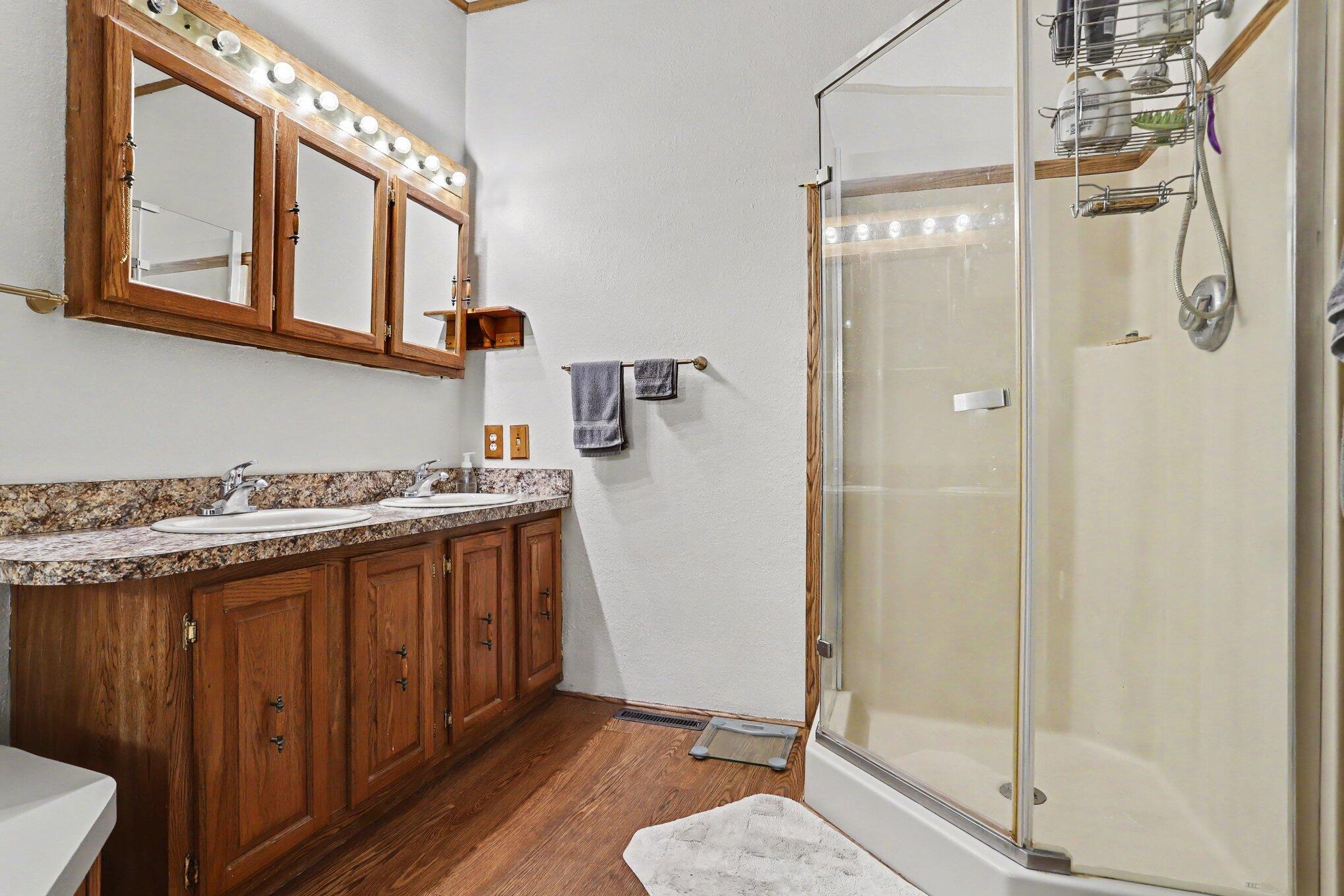 18576 T Drive S Property Photo 20
