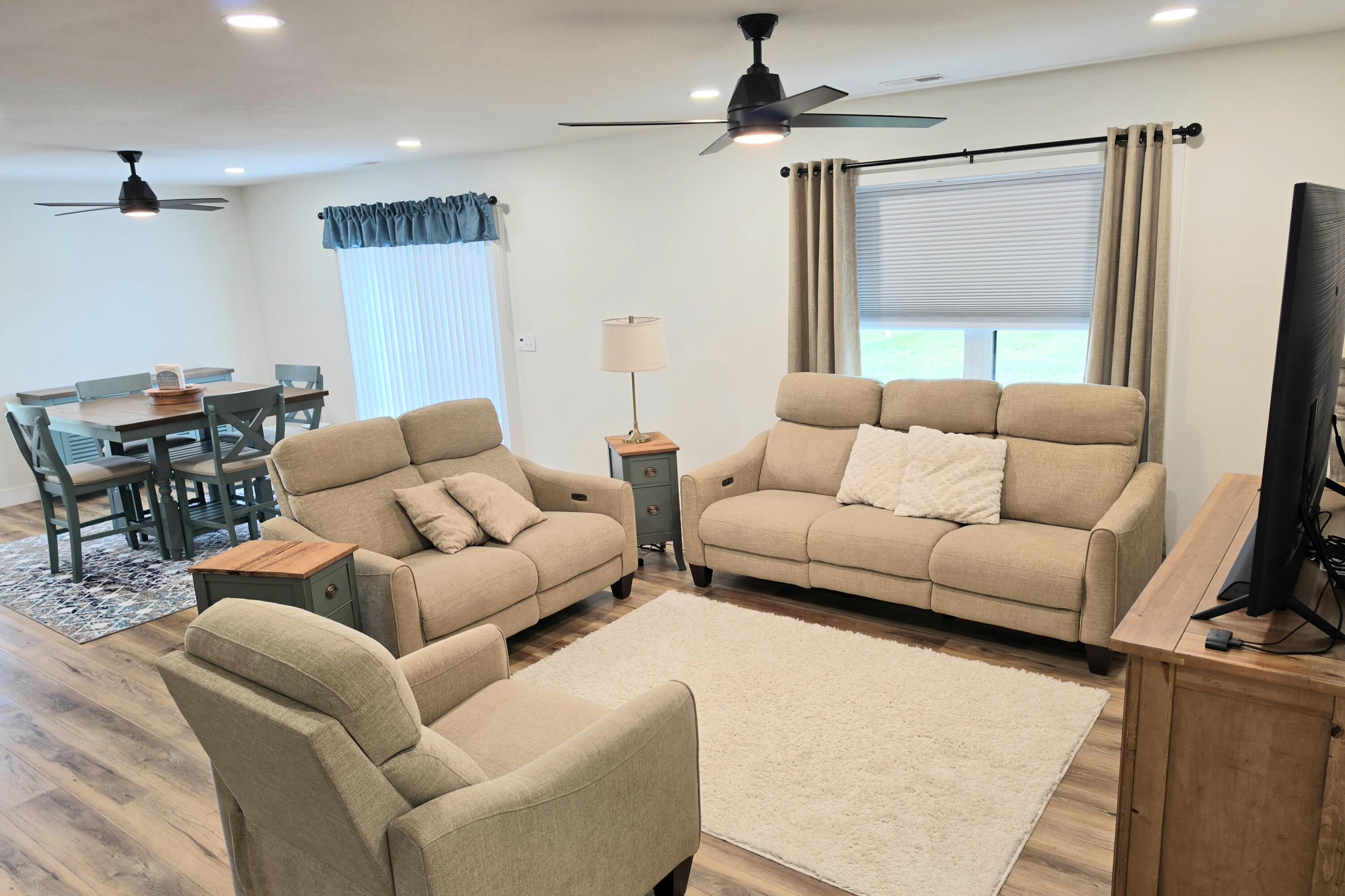 19061 M-60 Property Photo 10