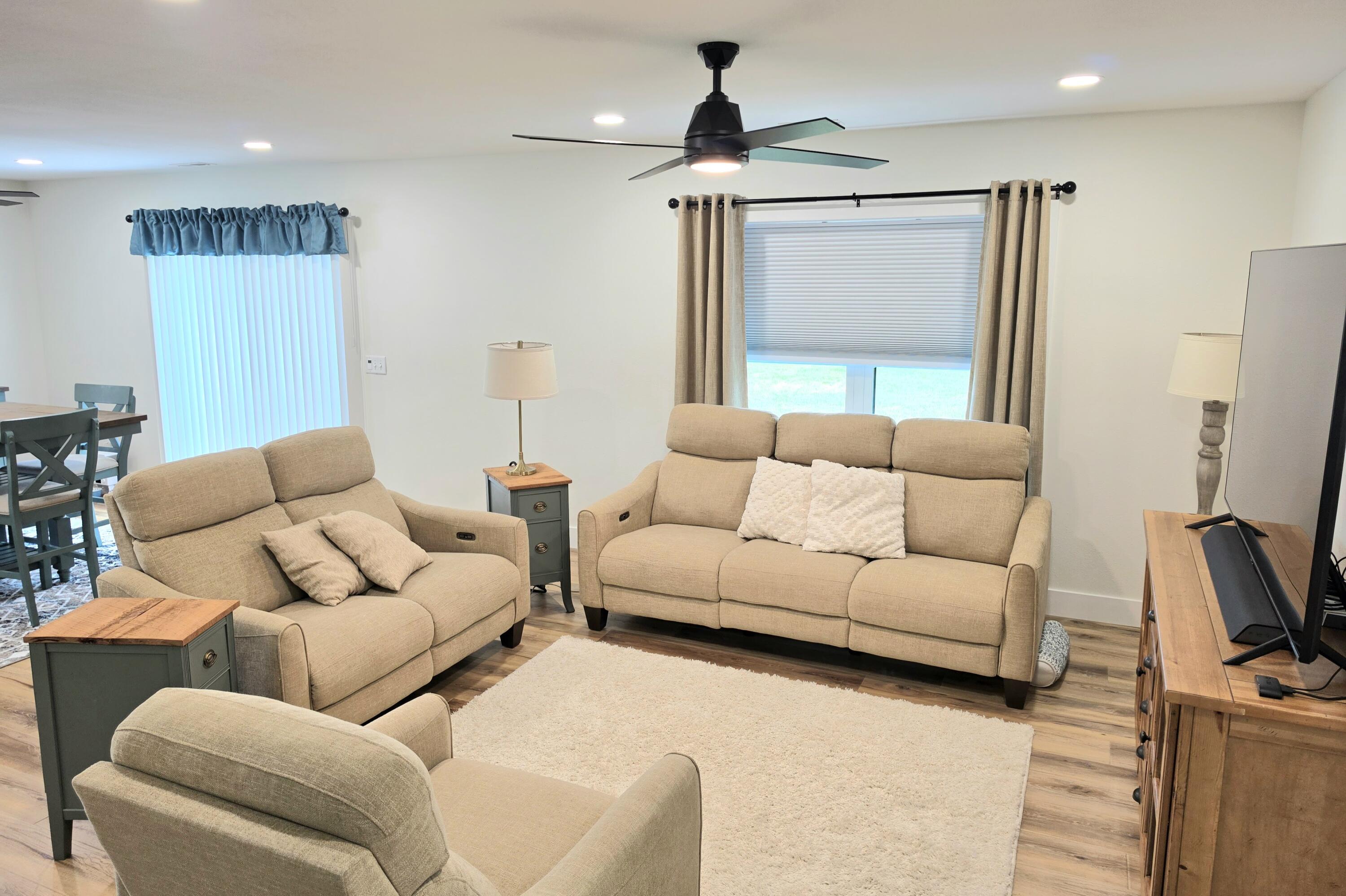 19061 M-60 Property Photo 11