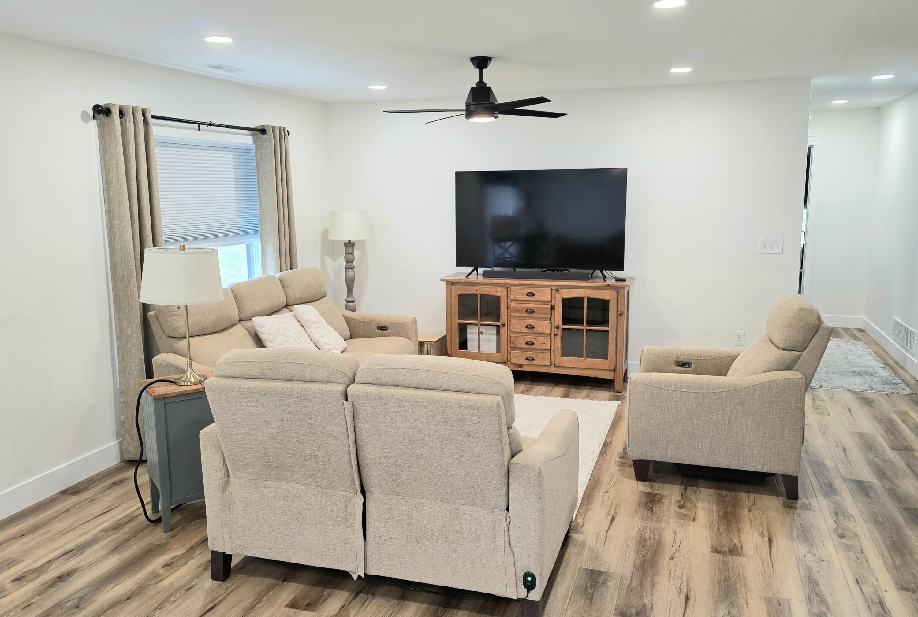 19061 M-60 Property Photo 12