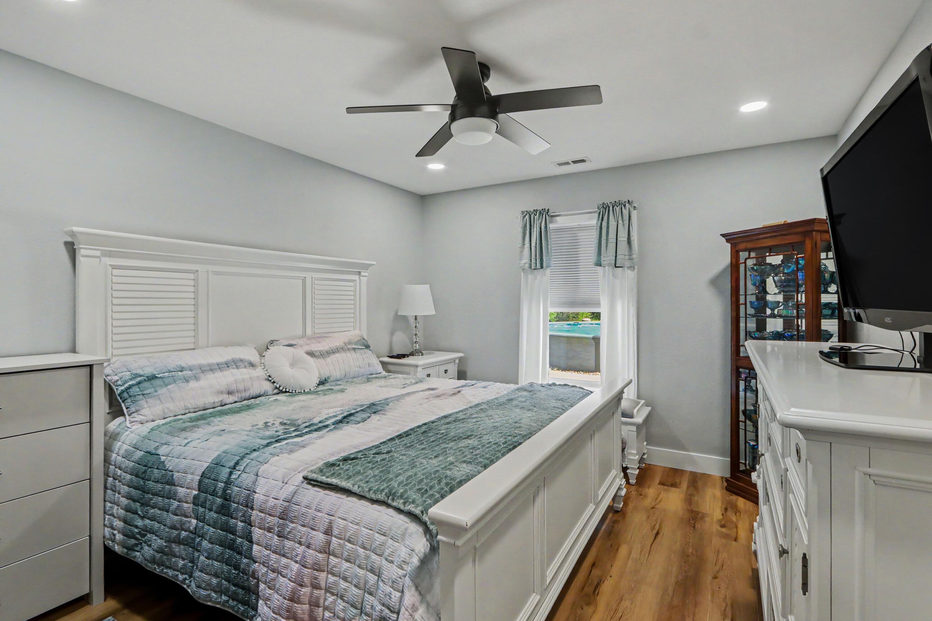 19061 M-60 Property Photo 14
