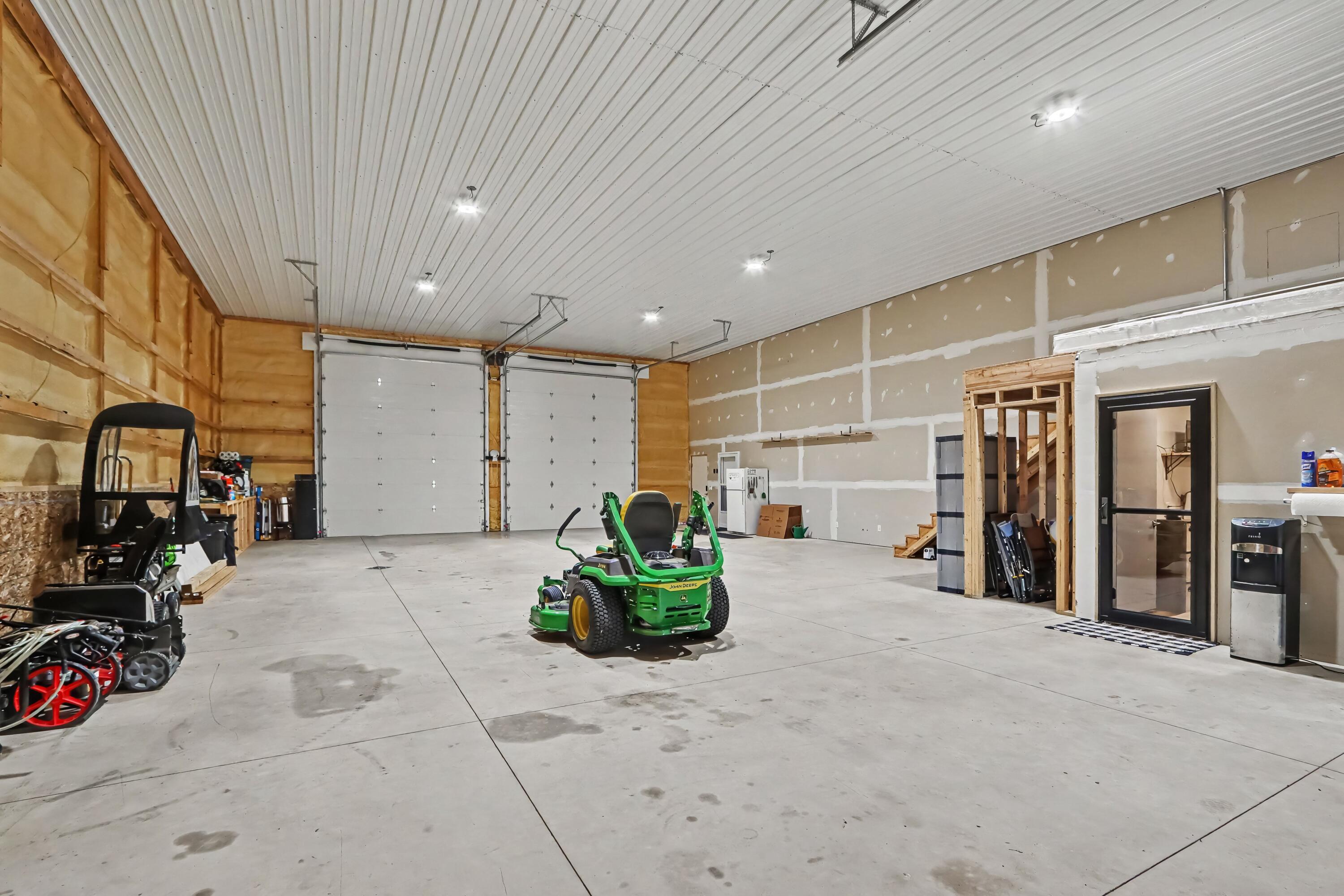 19061 M-60 Property Photo 20
