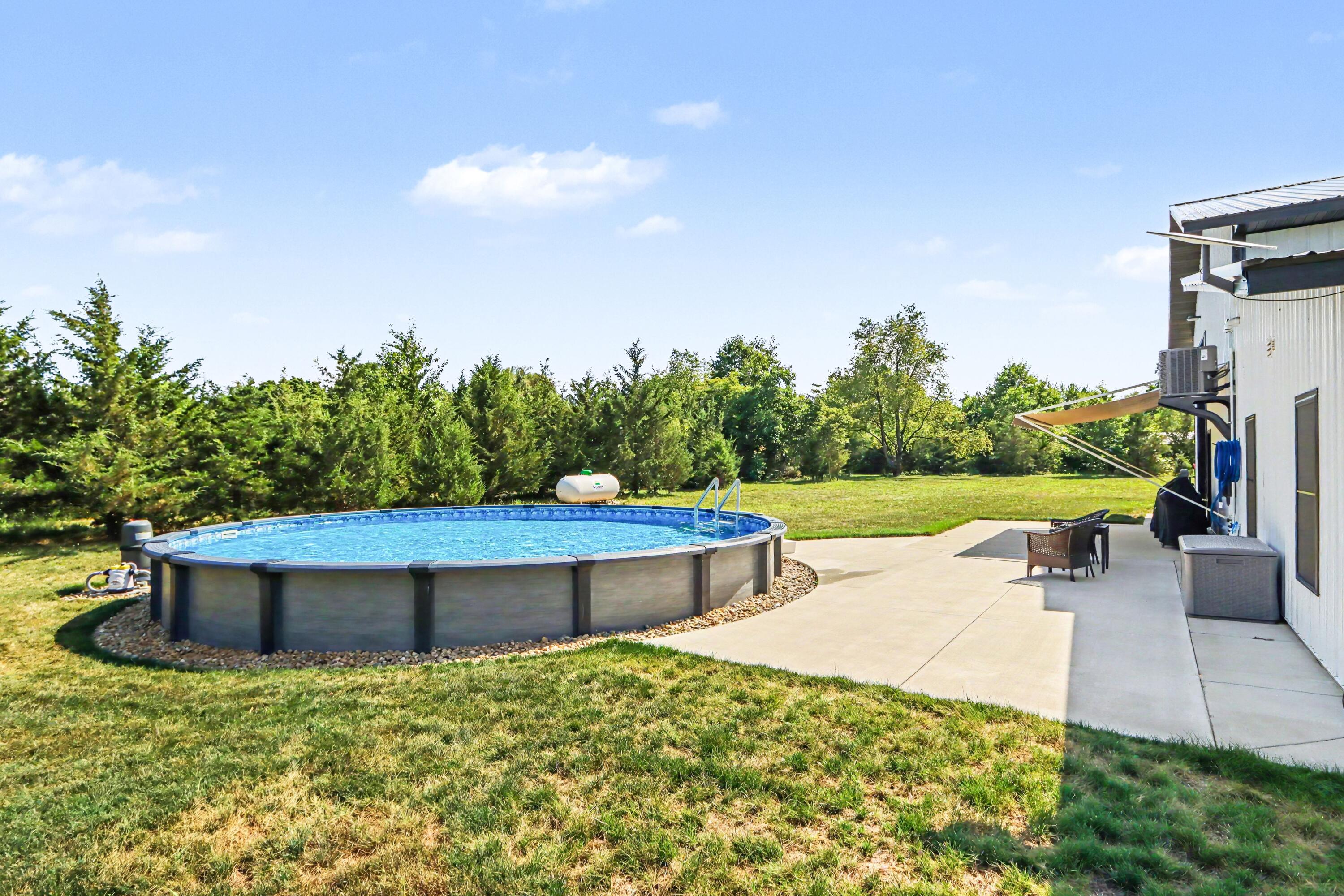 19061 M-60 Property Photo 26