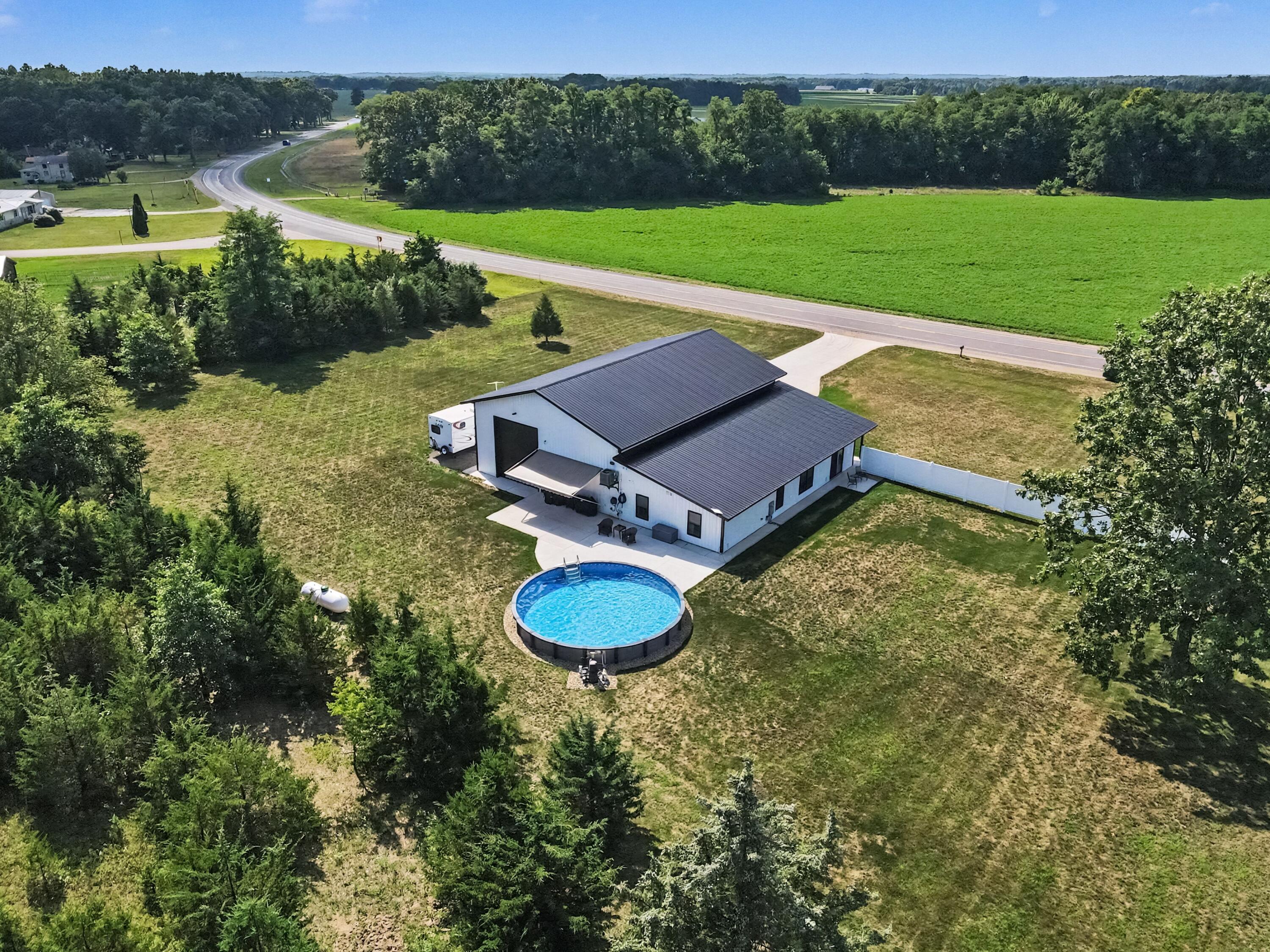19061 M-60 Property Photo 32