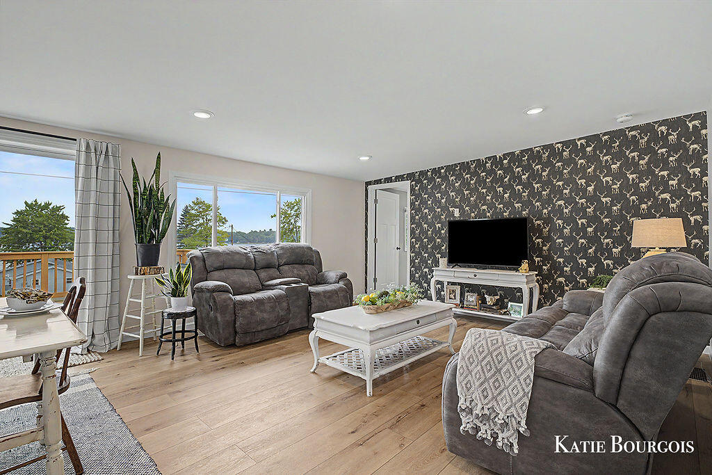 7510 Taft Road Property Photo 6