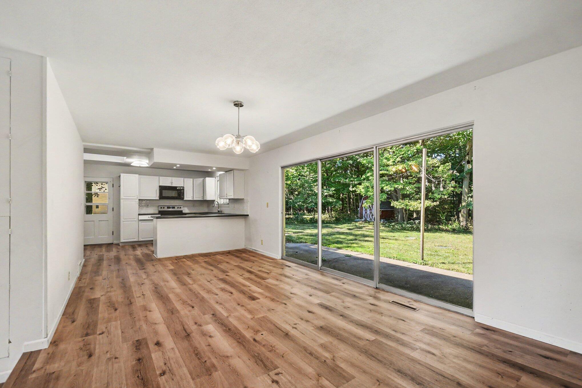 8486 S Hillcrest Drive Property Photo 12