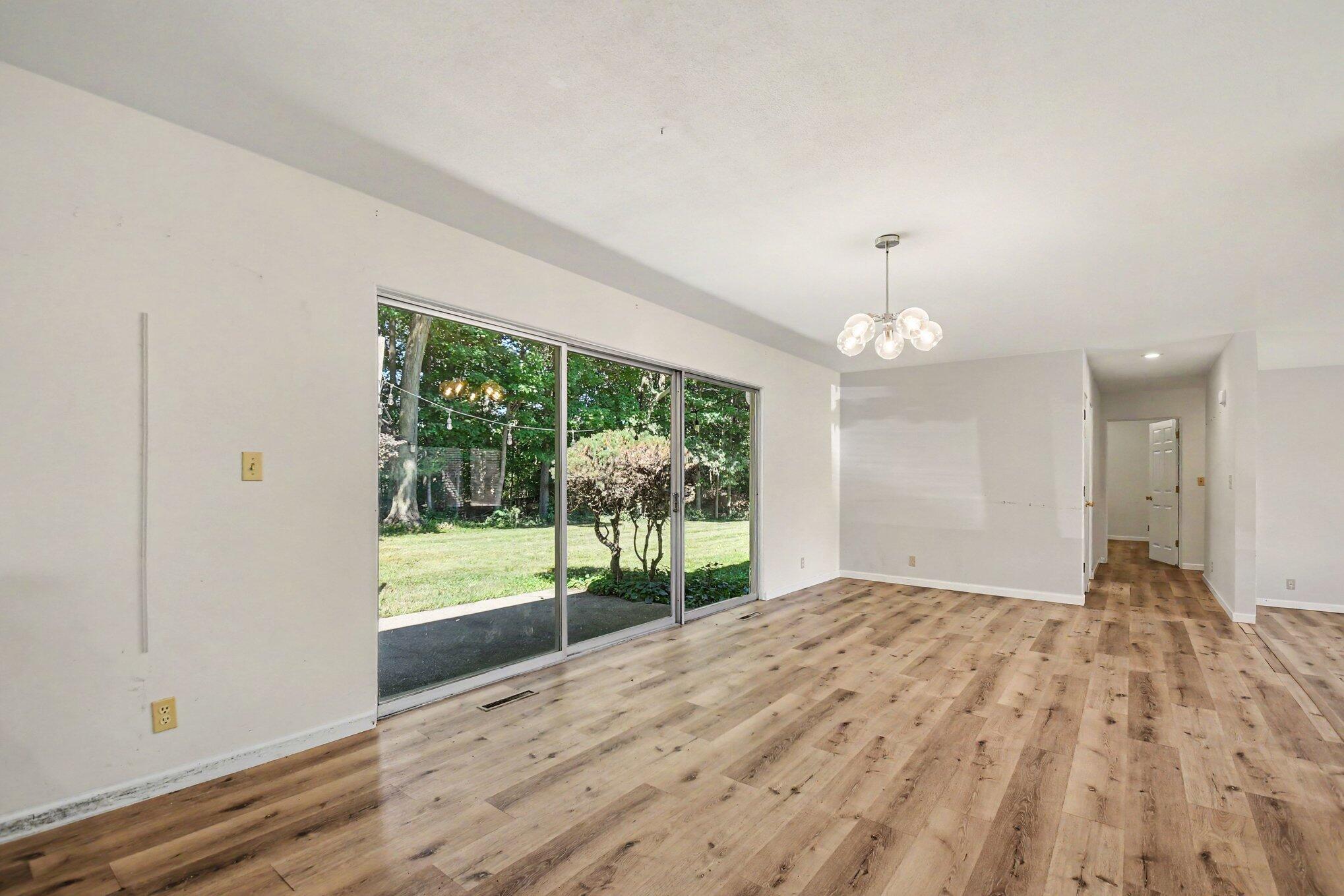 8486 S Hillcrest Drive Property Photo 13