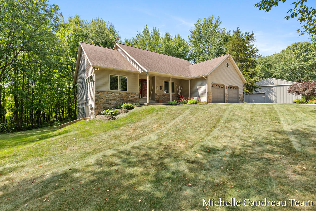 6244 Black Creek Drive Property Photo 3