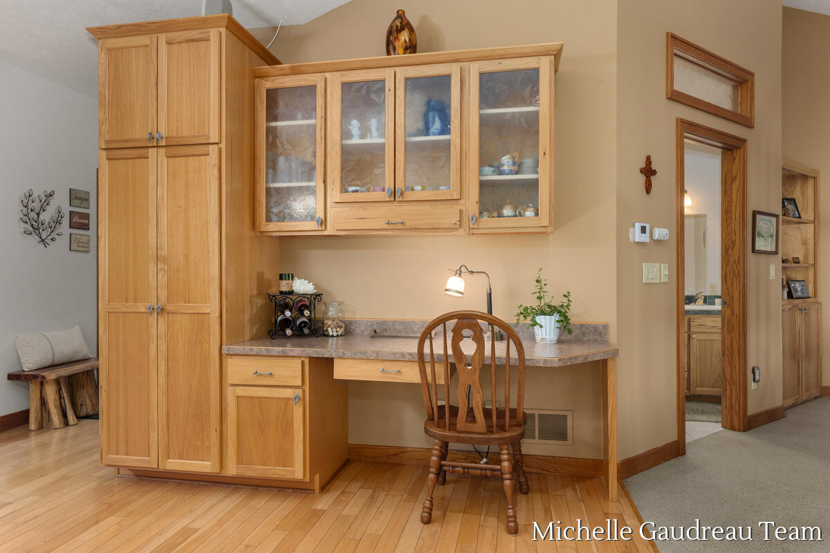 6244 Black Creek Drive Property Photo 13