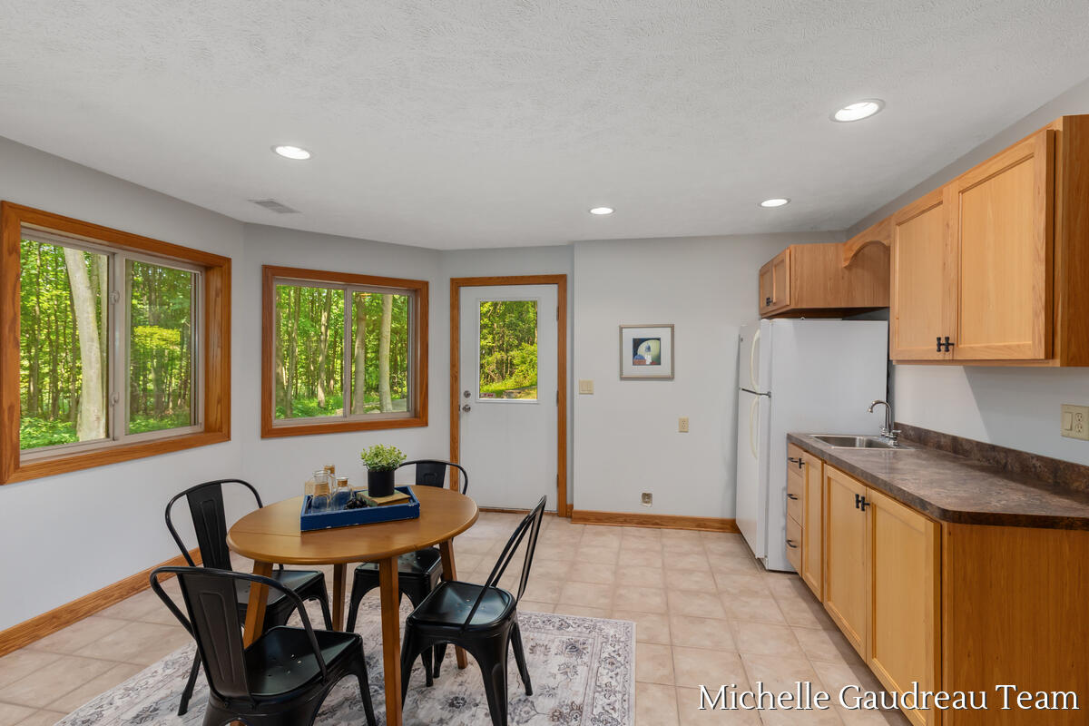 6244 Black Creek Drive Property Photo 33