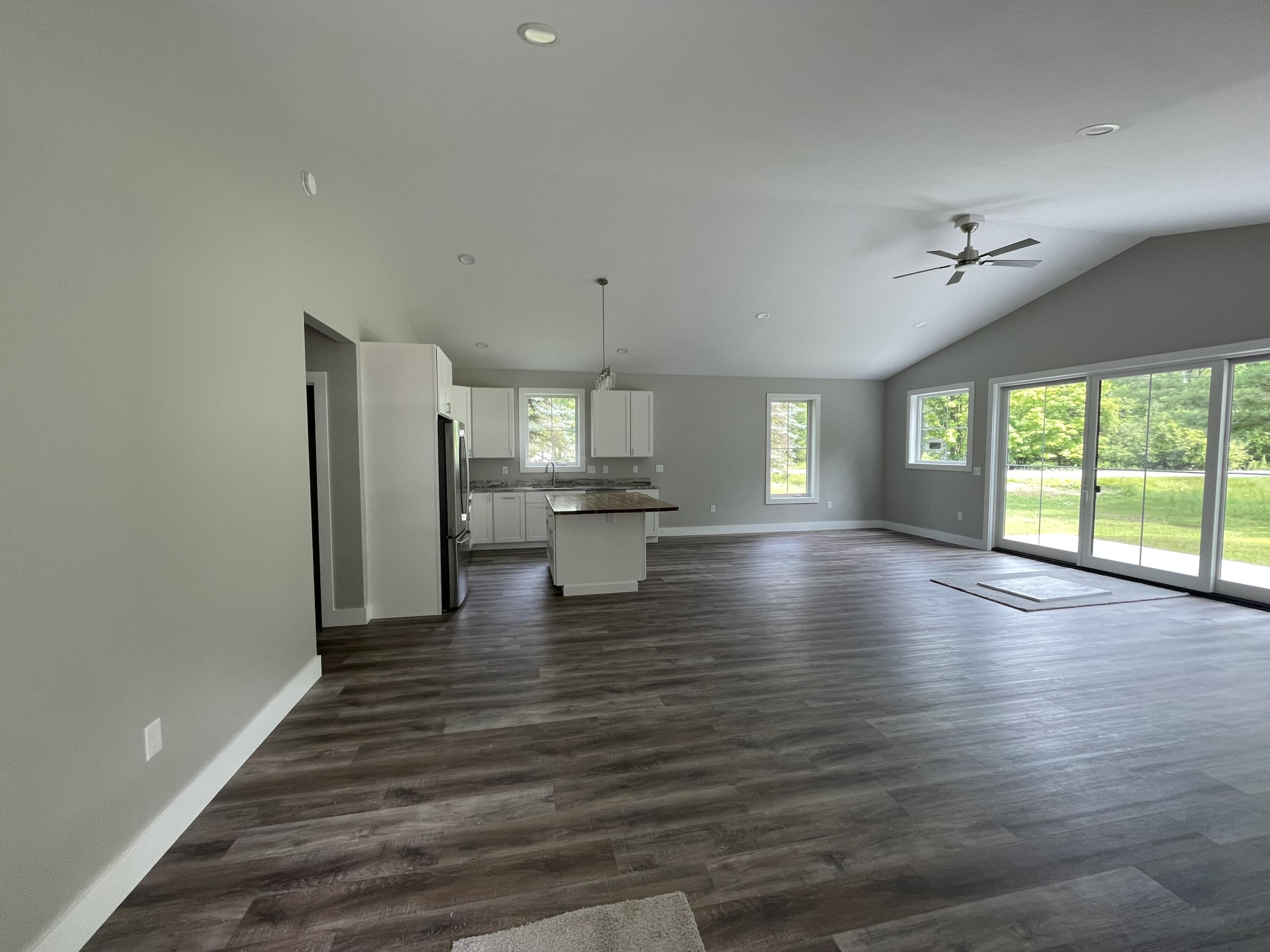 8279 Cherry Avenue Property Photo 10